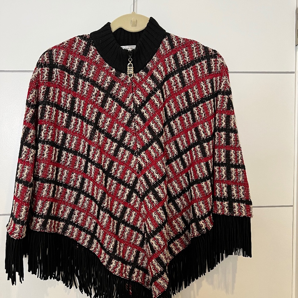 St John Sport by Marie Gray sweater poncho